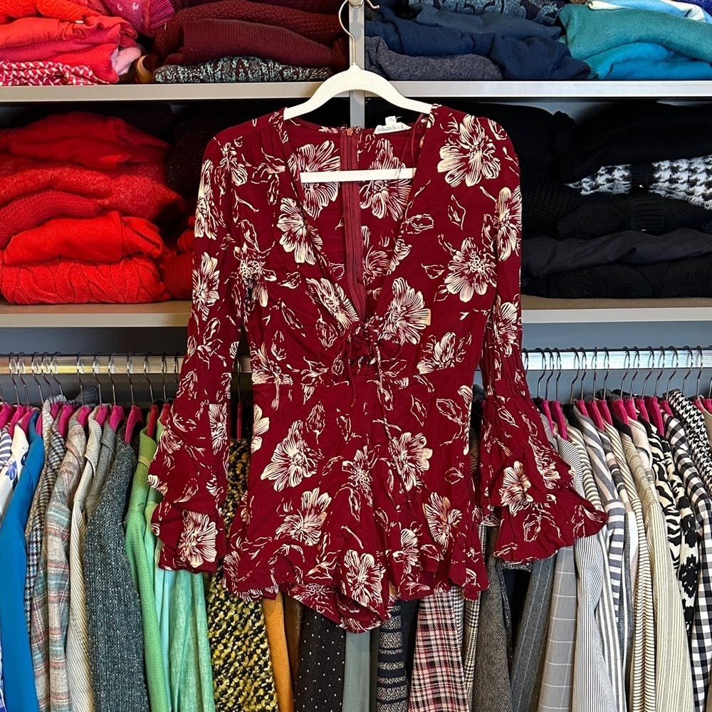 Cotton Candy LA maroon/ivory floral long sleeve front tie v neck romper size S